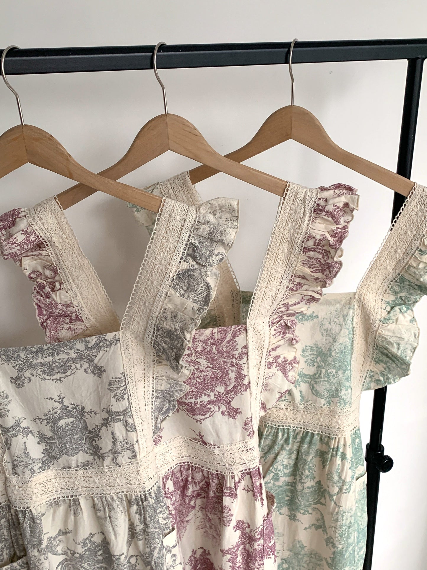 Provence Flower Apron dress 👑