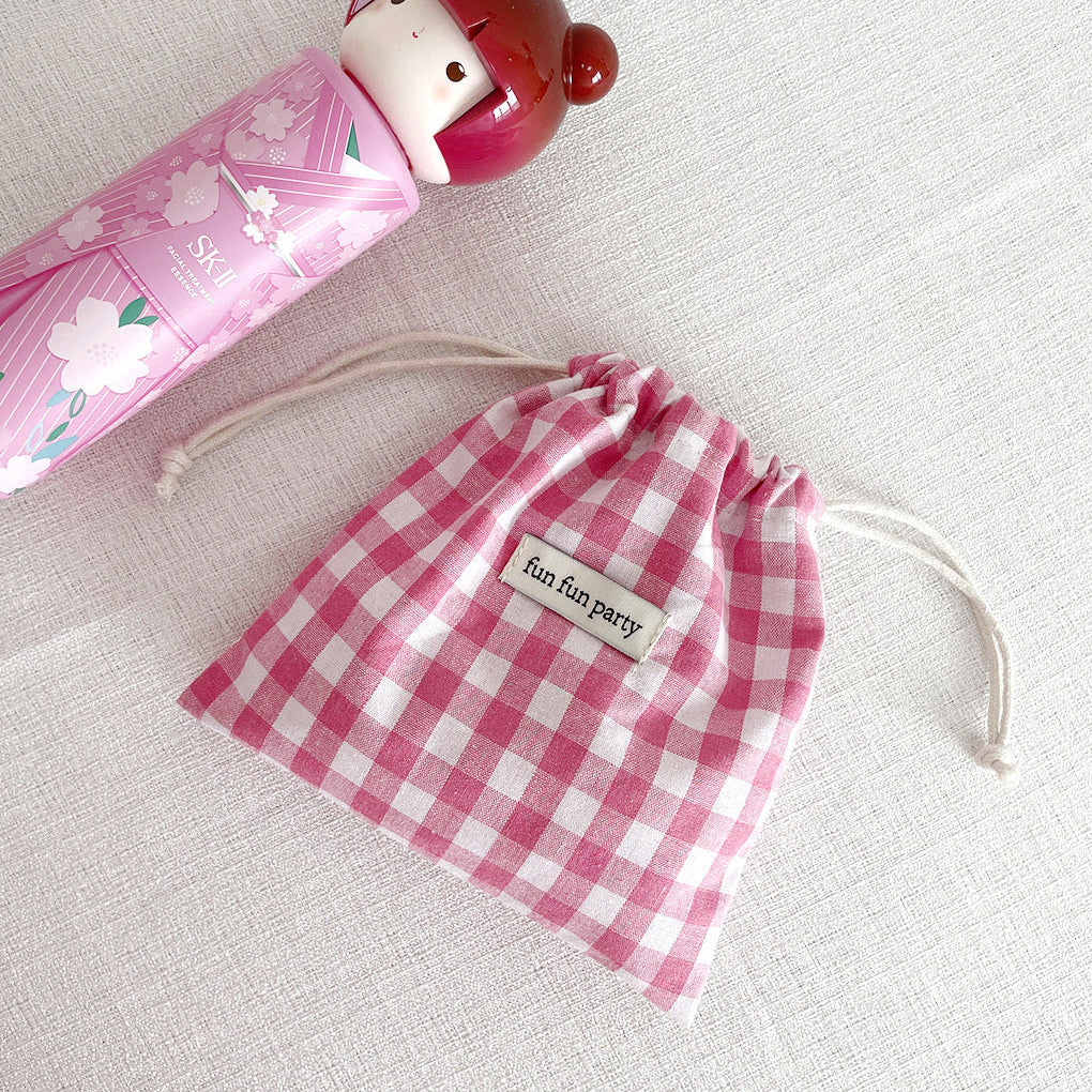 Checkered Drawstring Pouch 🏁